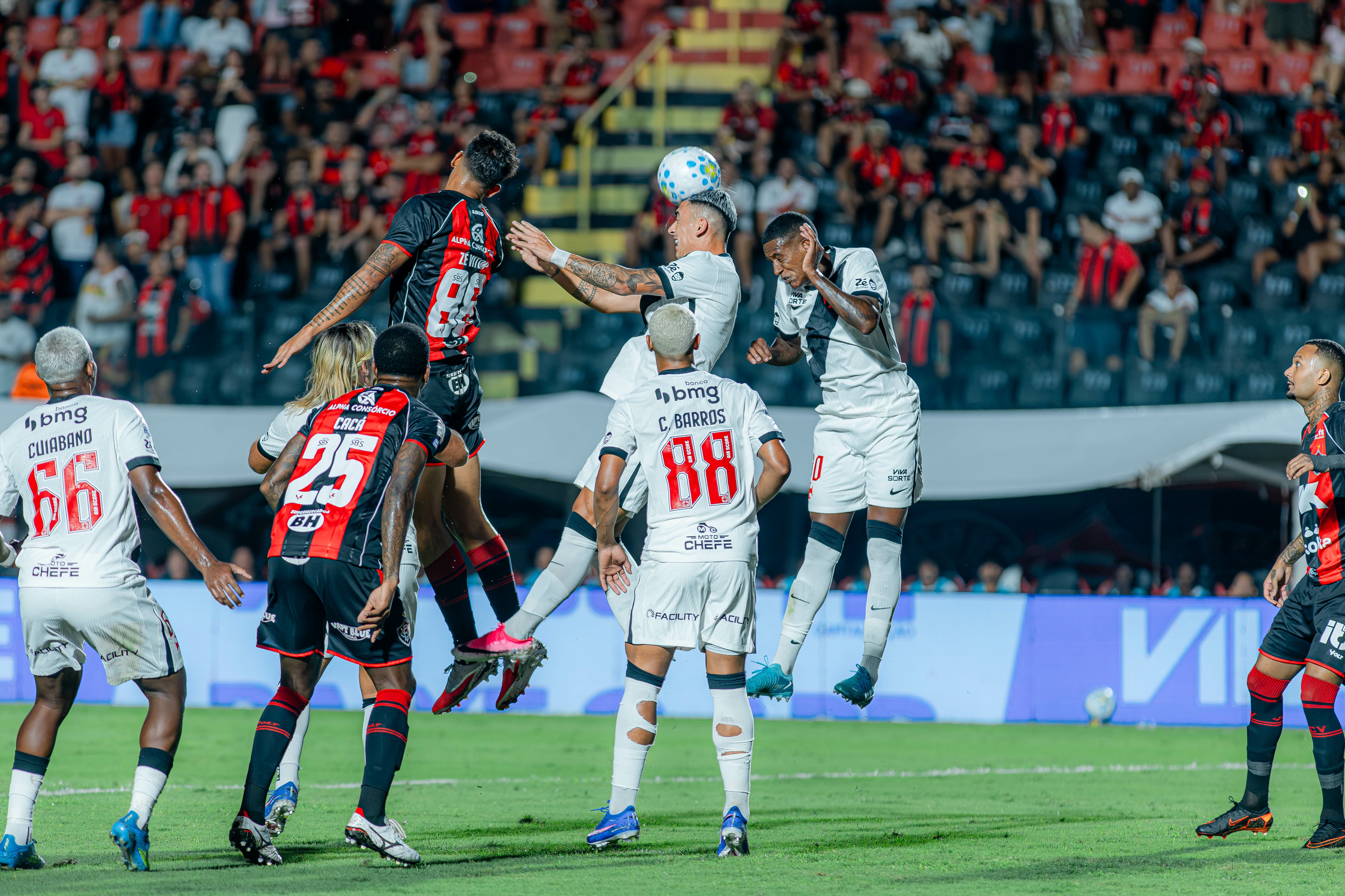 Atuações do Vitória: Renato Kayzer sai do banco para mudar o jogo contra o Vasco