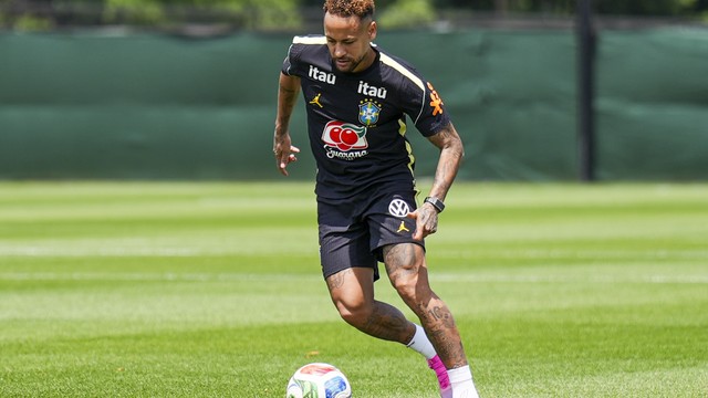 Fora do jogo contra o Haiti, Neymar treina em Nova Jersey