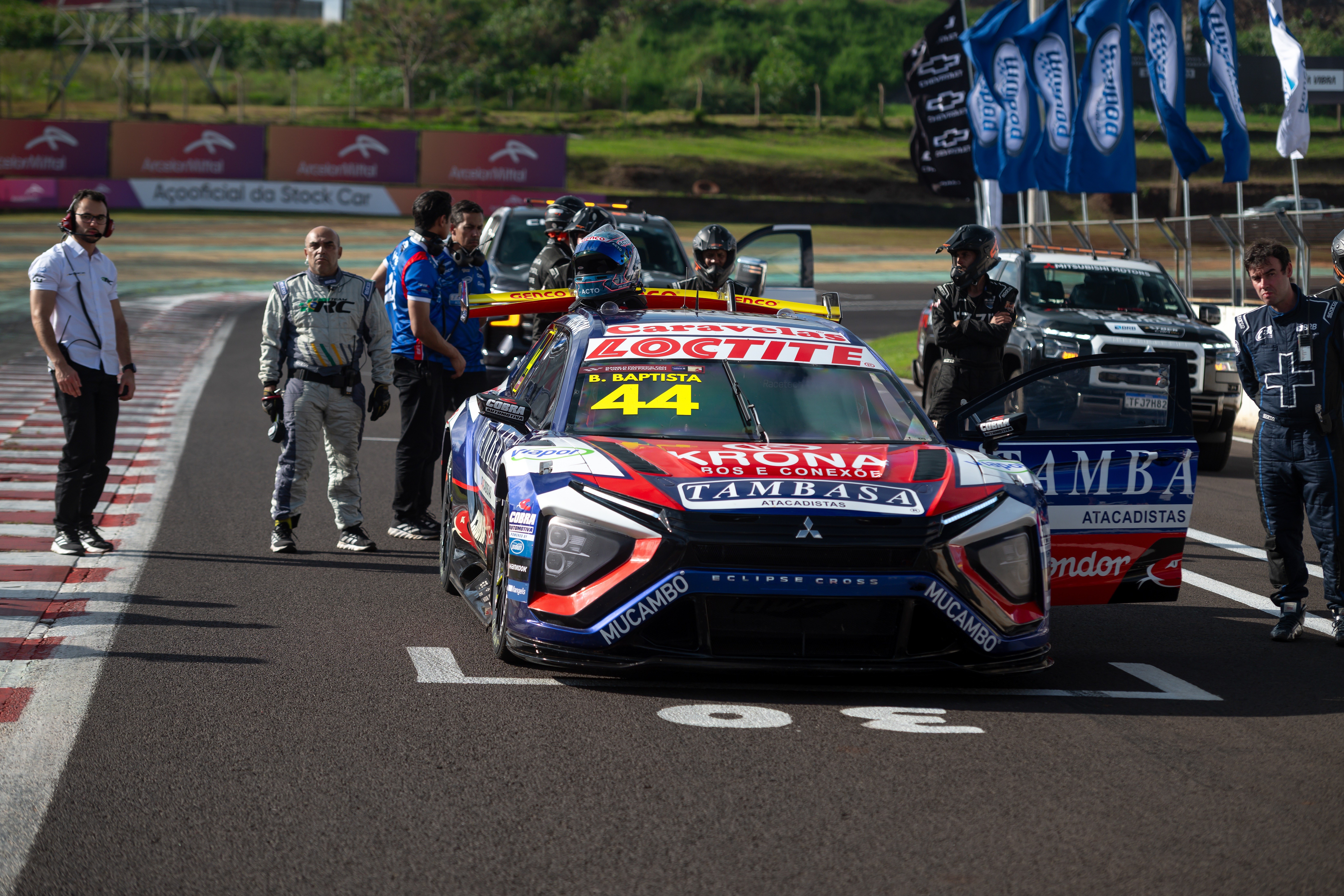 Bruno Baptista se revolta com falhas do novo carro da Stock: 