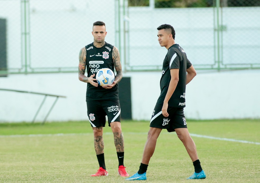 Luan e Cantillo em treino do Corinthians em 2020 — Foto: Rodrigo Coca/Agência Corinthians