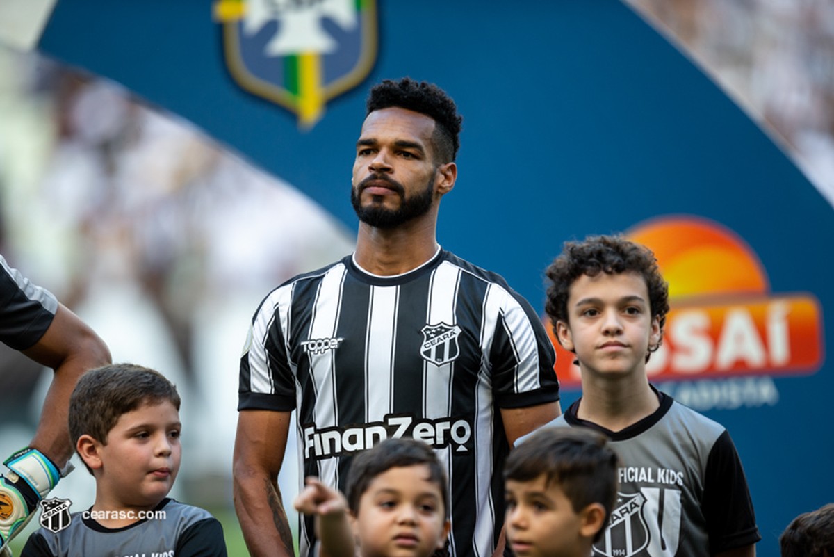 Em 100ª partida pelo Ceará, Valdo se diz ansioso e projeta grande jogo ...