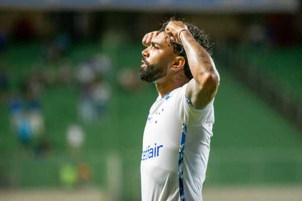 Gabigol brilha com hat-trick em vitória do Cruzeiro; assista aos gols.