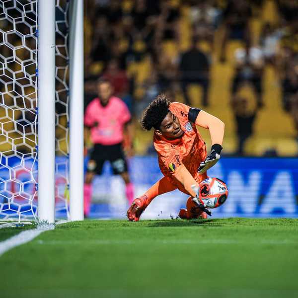Destaque do Corinthians: Atuações de Hugo, Giovane e Alex contra o adversário.