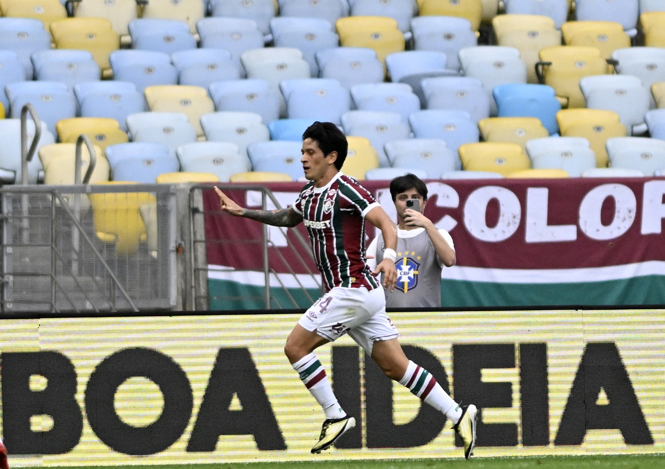 Cano destaca parceria com Zubeldía após vitória do Fluminense contra Botafogo e elogia trajetória conjunta