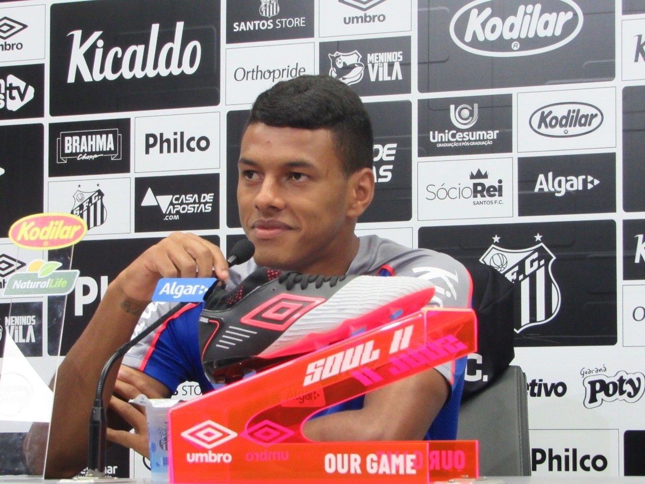 Tailson deve fazer décimo jogo pelo Santos, o terceiro em clássicos ...