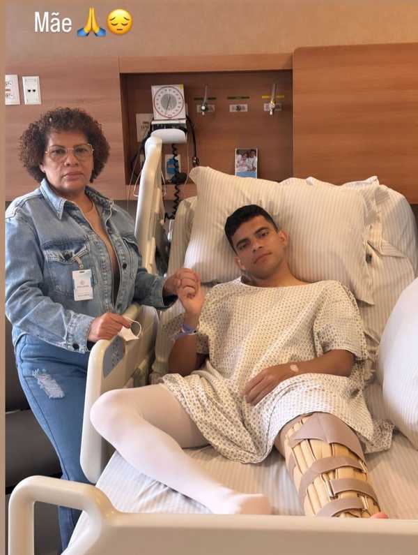 Lesão de Bruno Rodrigues preocupa Palmeiras: Retorno incerto após diagnóstico semelhante a Ronaldo.