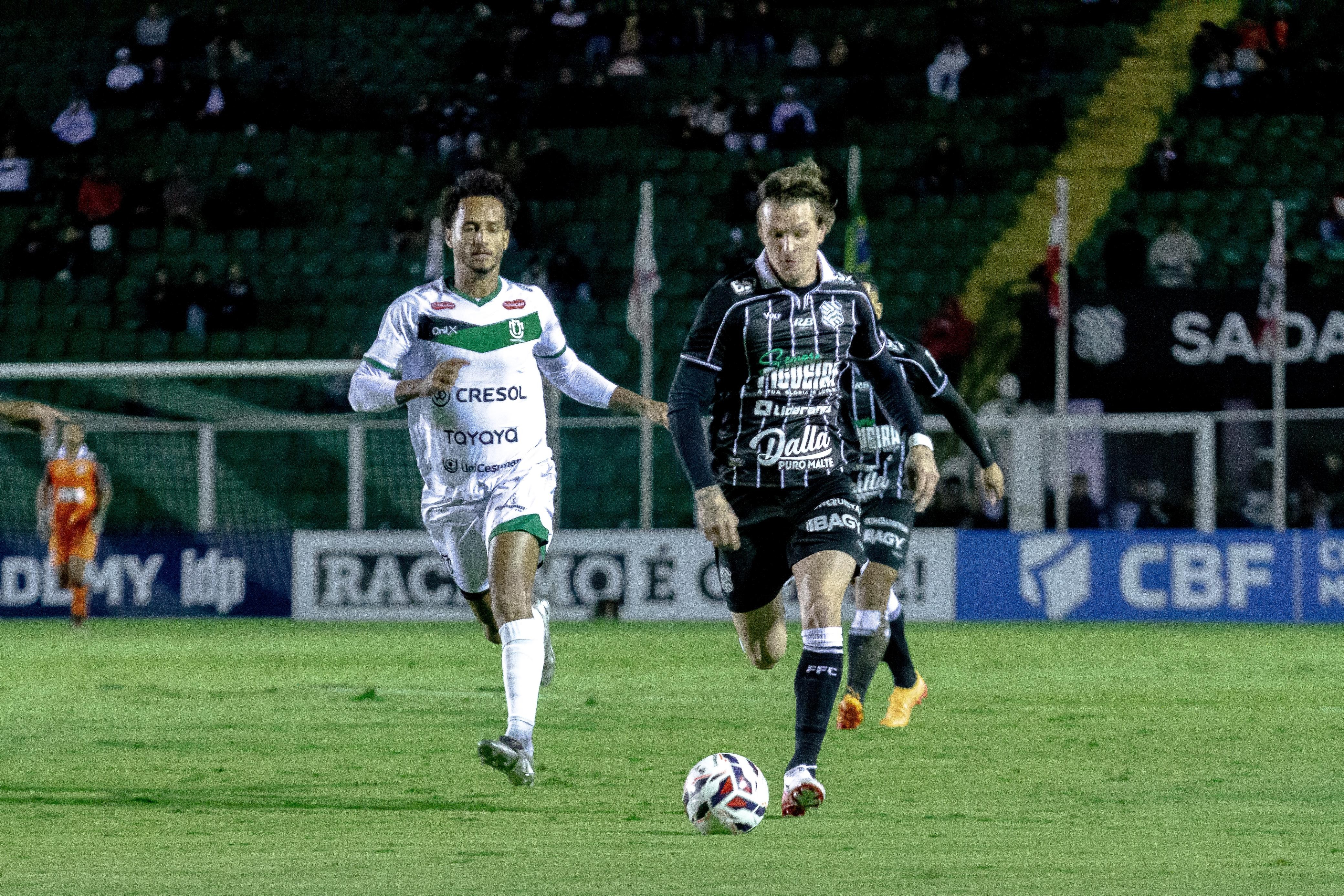 Figueirense perde jogadores para o jogo com o São Bernardo | Ge
