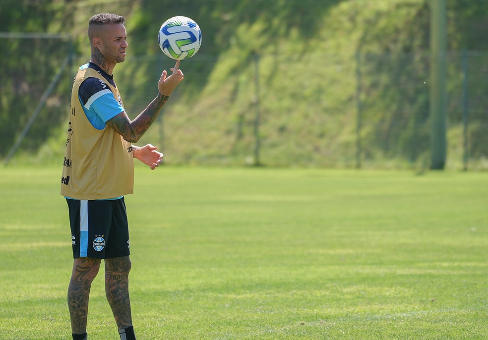 Luan em treino do Grêmio — Foto: Luis Eduardo Muniz/Divulgação Grêmio