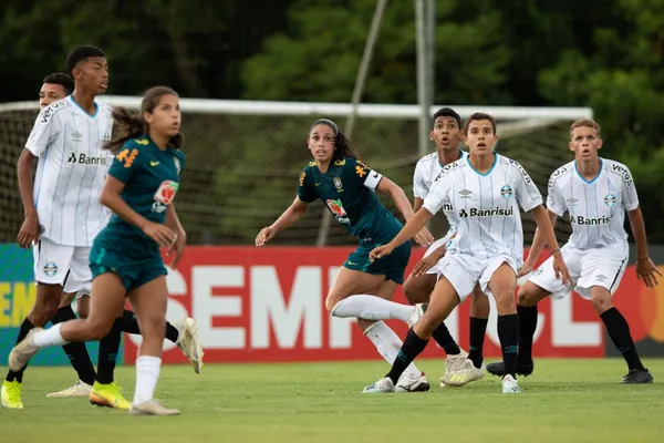 Seleção Brasileira feminina encerra período de treinos pré-convocação -  Placar - O futebol sem barreiras para você