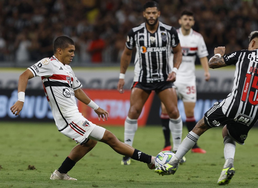 William Gomes atuou pela segunda vez no profissional do São Paulo — Foto: Rubens Chiri/saopaulofc