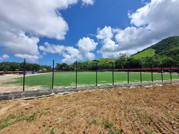 Estádio no CT do Flamengo para Base e Futebol Feminino ganha forma.