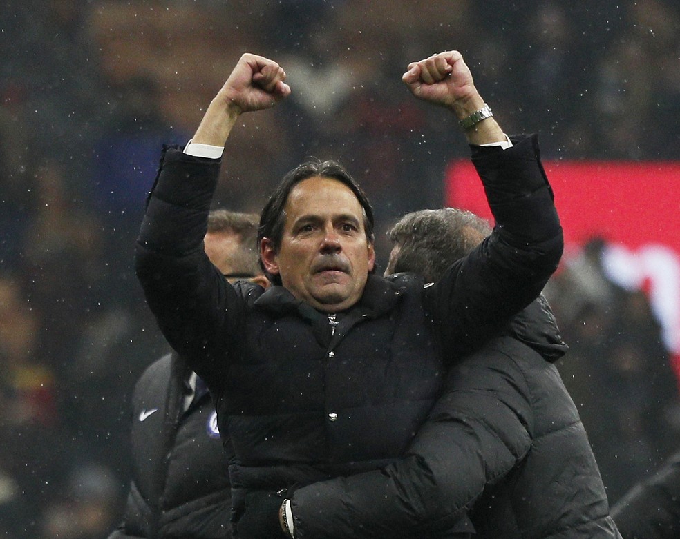 Simone Inzaghi conquistou o seu primeiro título de Campeonato Italiano na carreira — Foto: Reuters
