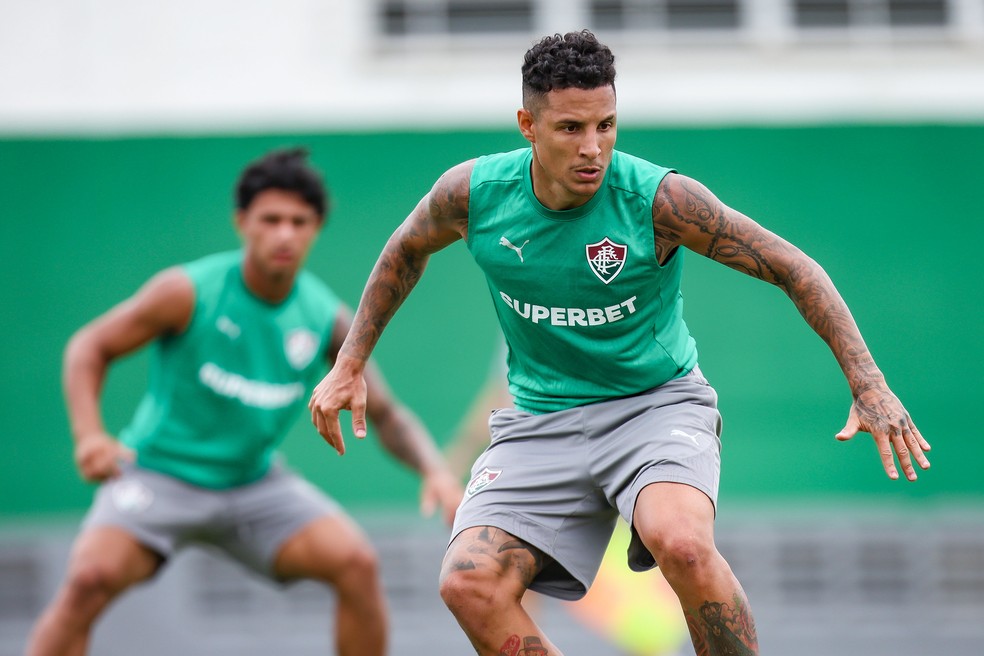 Arana inicia trajetória no Fluminense em busca da camisa 6