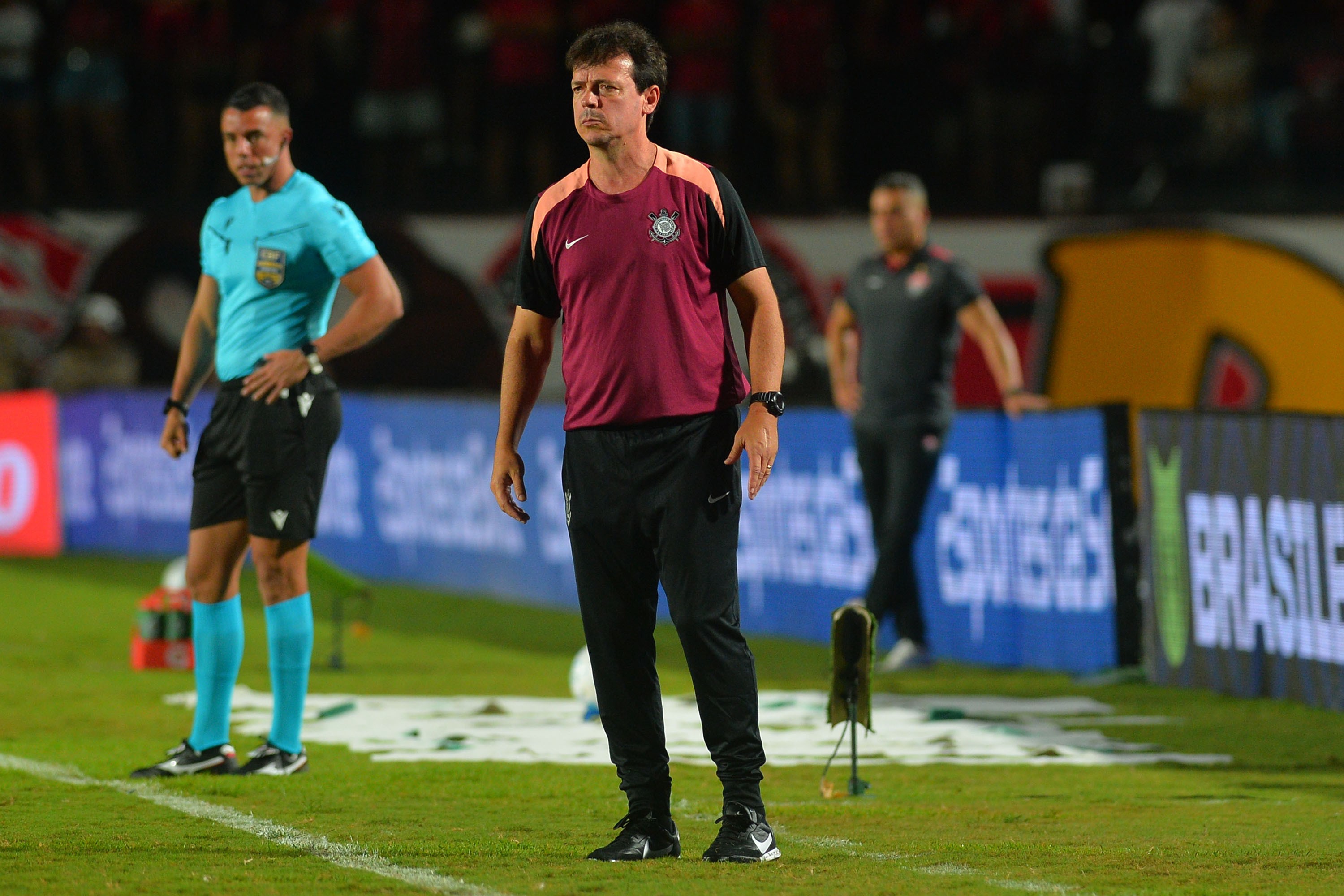 Diniz Expressa Preocupação com Rebaixamento e Classifica Desempenho do Corinthians como 