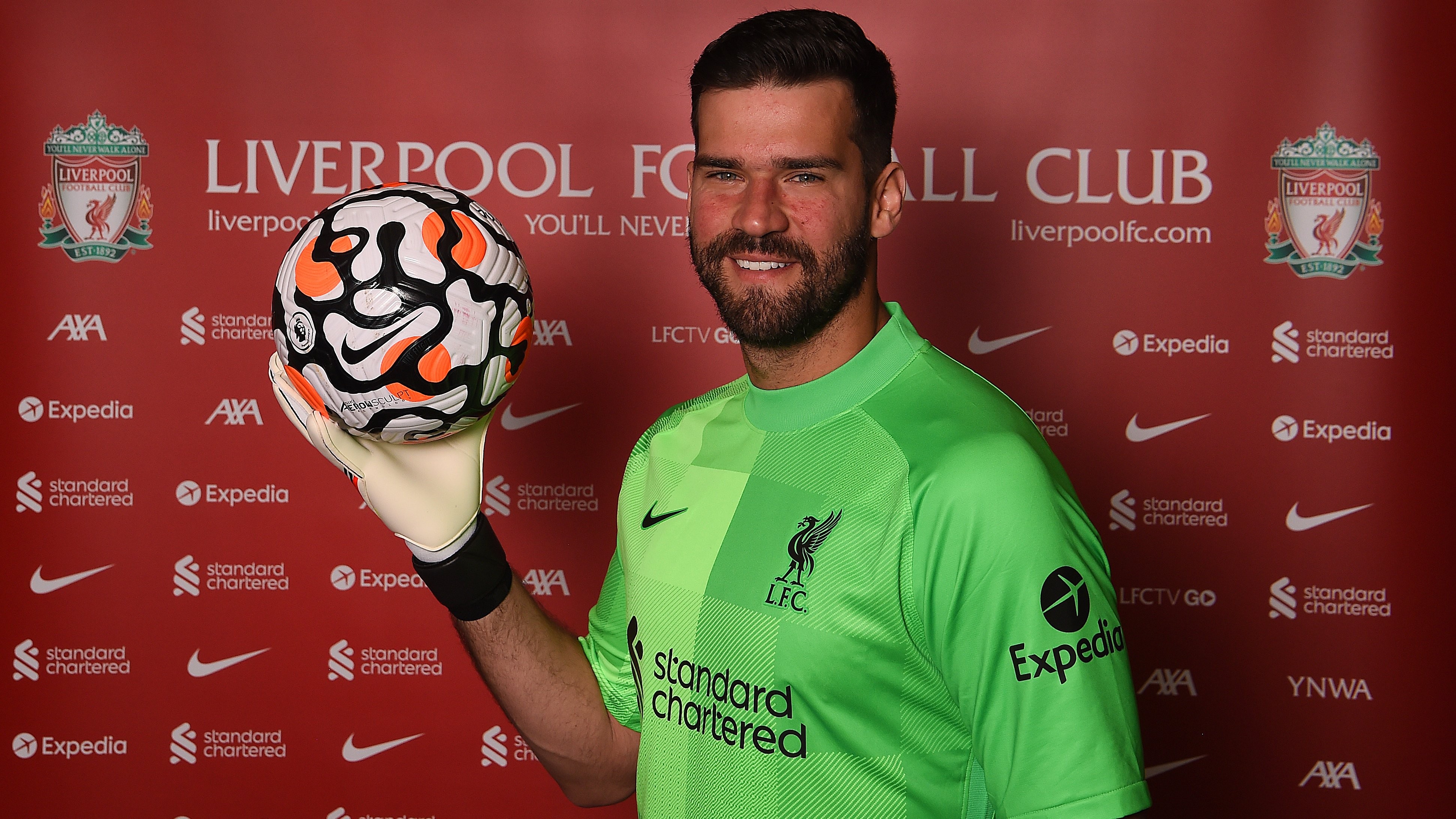 Alisson renova com Liverpool até 2027: “Muito feliz por continuar” | Ge