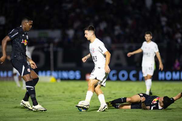 Atuações do Corinthians: Garro se destaca em derrota e ataque não consegue marcar.
