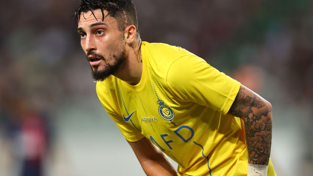 Alex Telles rescinde com o Al-Nassr e está livre no mercado