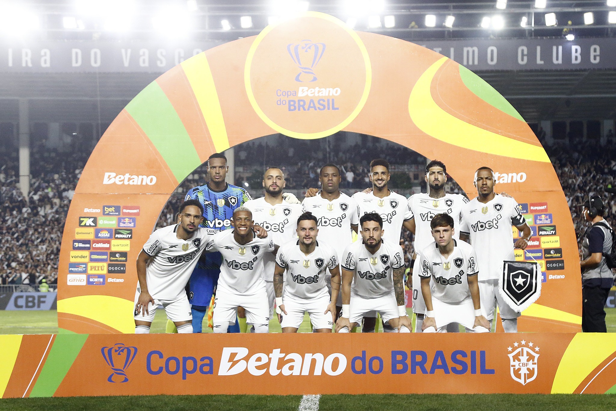 Botafogo garante vaga na Copa do Brasil 2026