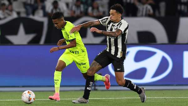 Plano do Palmeiras para jogo de volta da Libertadores: gestão de elenco e preparação de Estêvão.