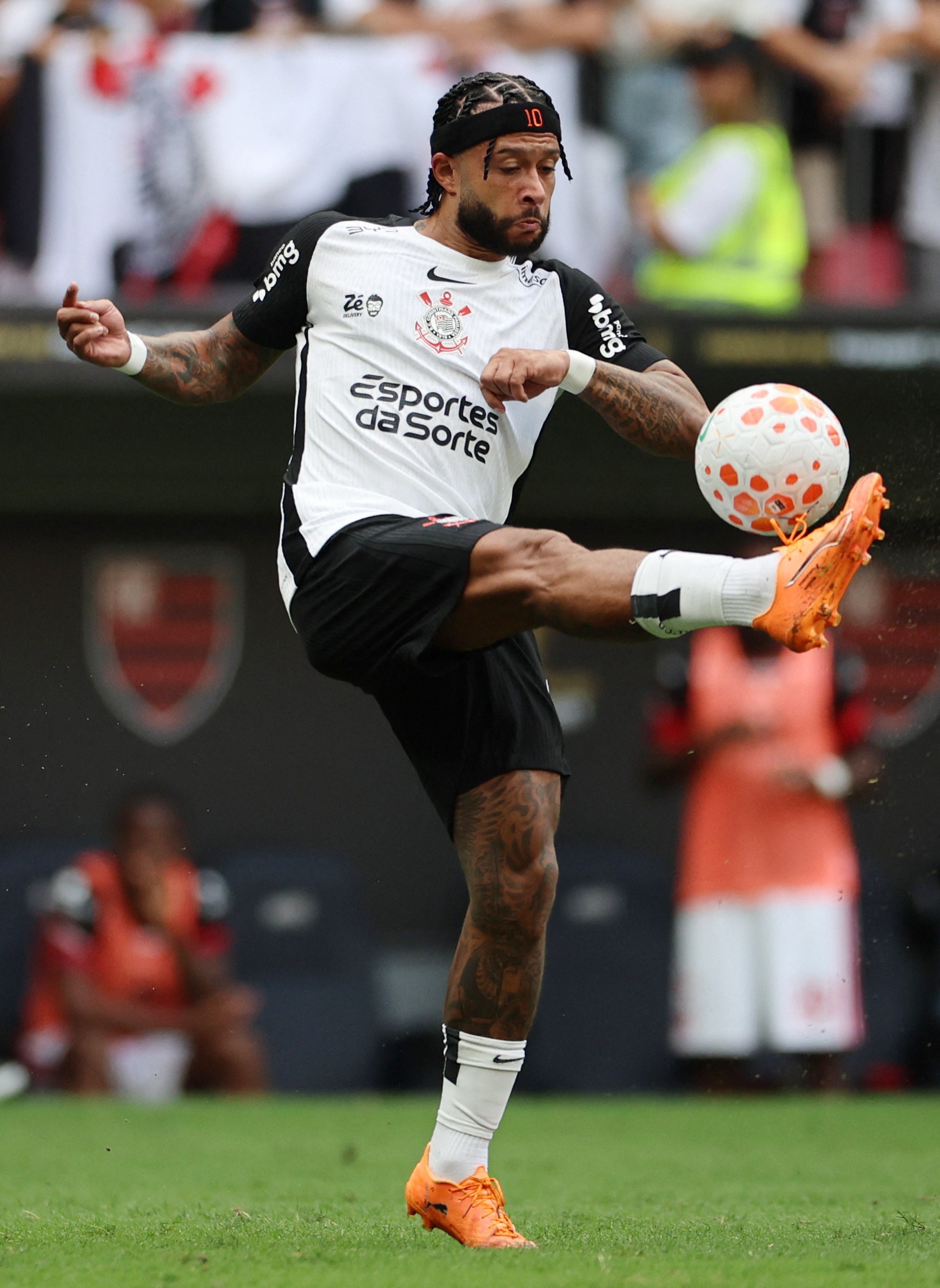 Memphis clama por fortalecimento no Corinthians e defende convocação de Bidon para a Seleção