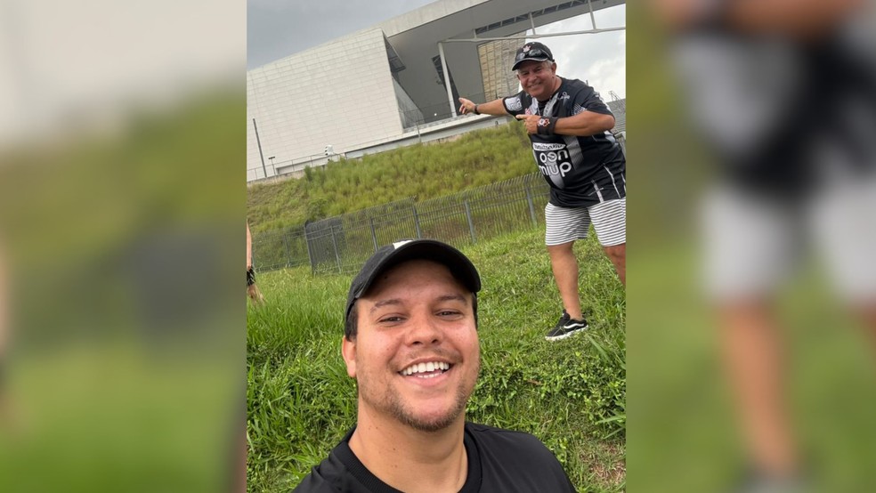 Filho prepara surpresa na Neo Química Arena e registra reação do pai