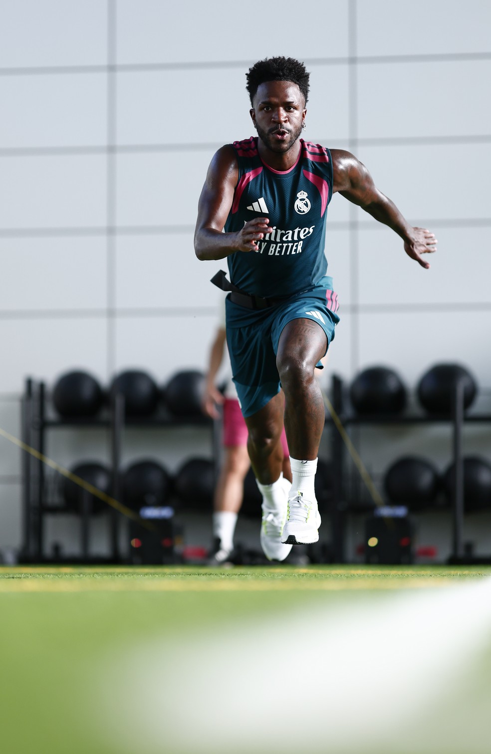 Vini Jr. se reapresentou ao Real Madrid nesta semana — Foto: Getty Images
