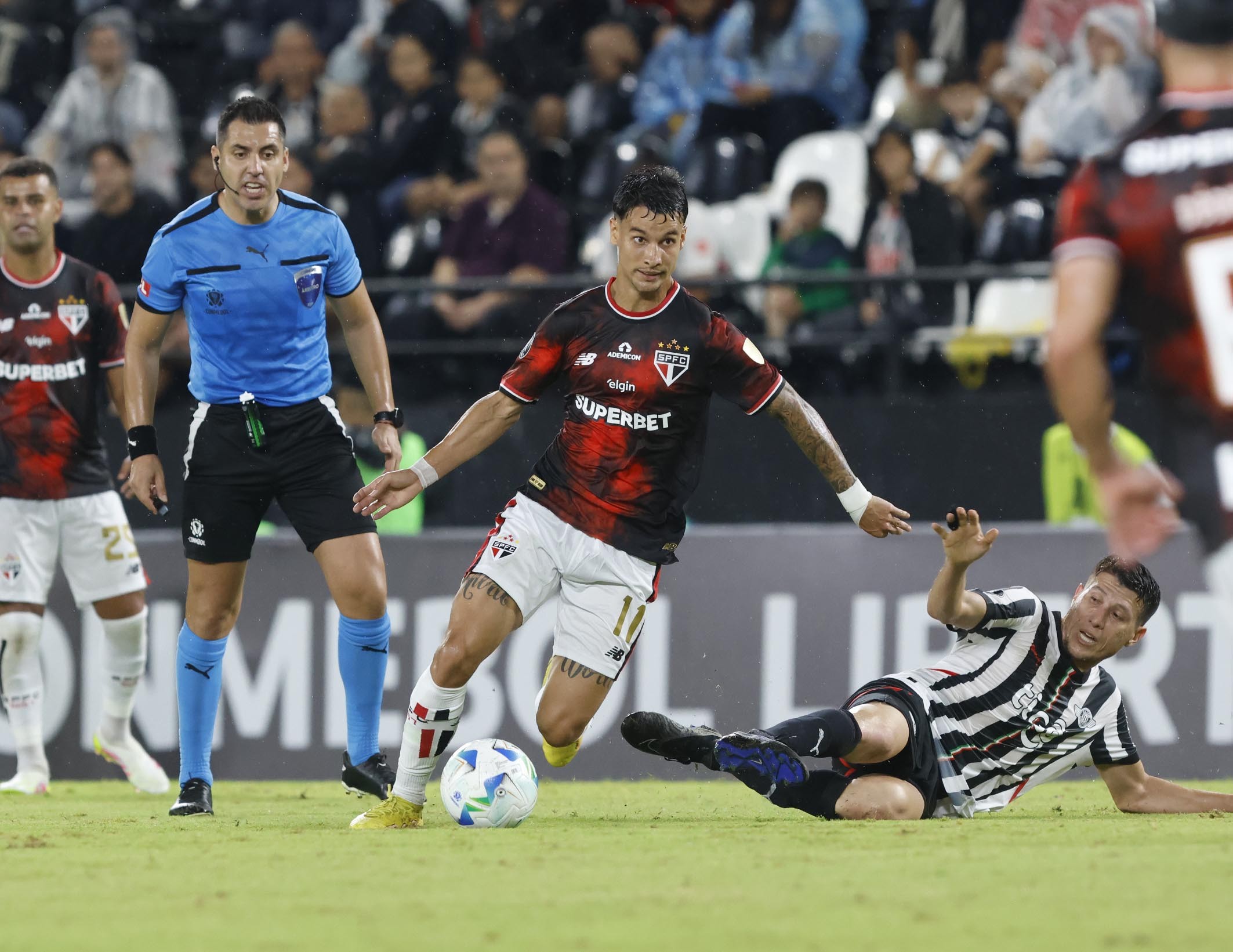 EXPERIÊNCIA! São Paulo solicita árbitros experientes à Conmebol para jogos da Libertadores