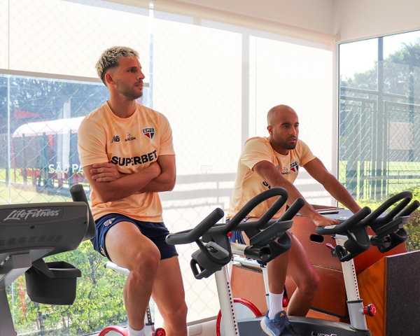 Semana livre em São Paulo é aproveitada para testes físicos no elenco