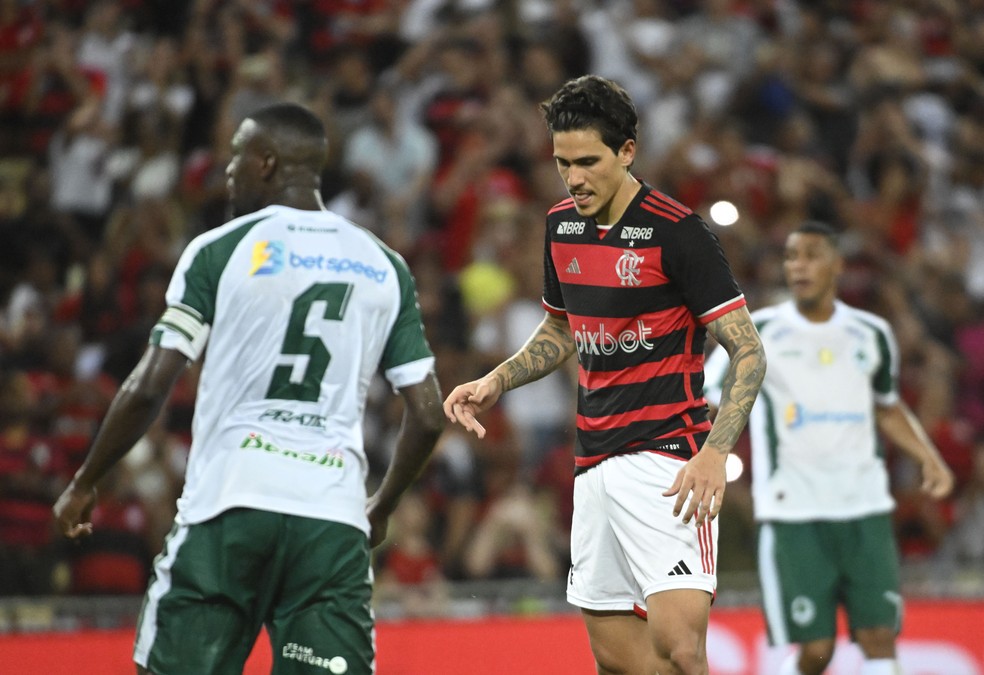 Pedro perdeu um pênalti e impediu que o Flamengo ampliasse o placar contra o Boavista, no Maracanã