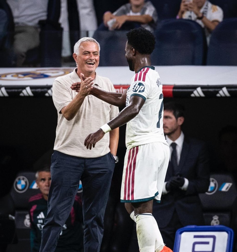 Vini Jr. e Mourinho — Foto: Reprodução/Instagram