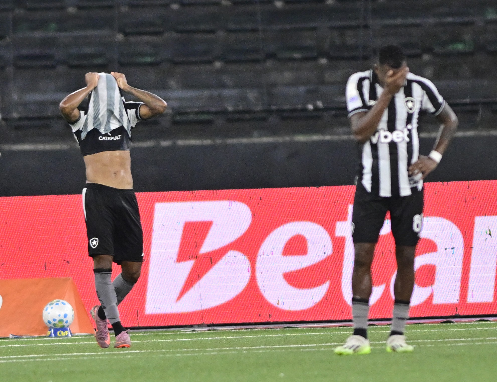 Análise: mudanças de Franclim quebram intensidade do Botafogo | Ge