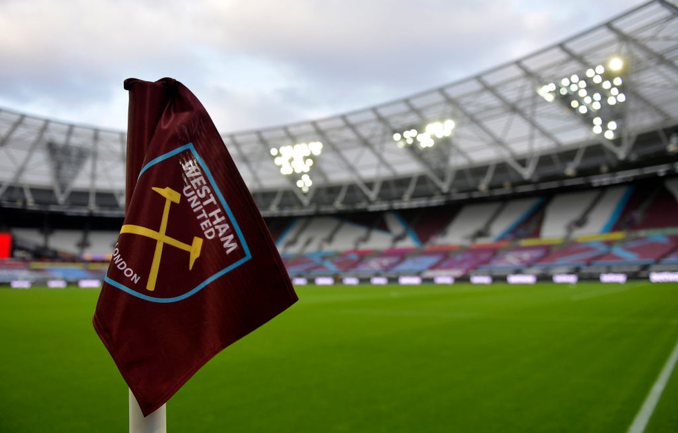 West Ham anuncia venda de 27% do clube para bilion&aacute;rio tcheco | Ge