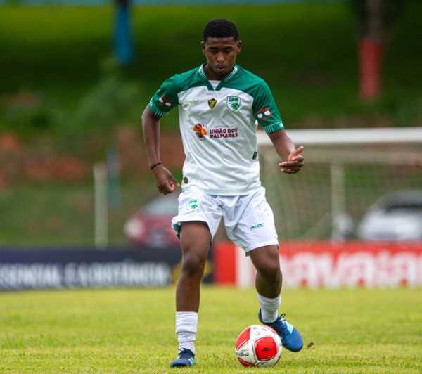 Negociações de promessas de Zumbi com Botafogo e Grêmio surpreendem na Copinha