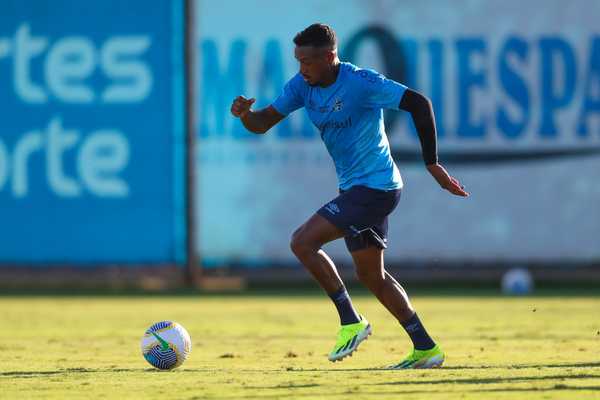 Centralizado ou Pelo Lado? Ramiro de 2017 e a Adaptação de Edenilson no Grêmio