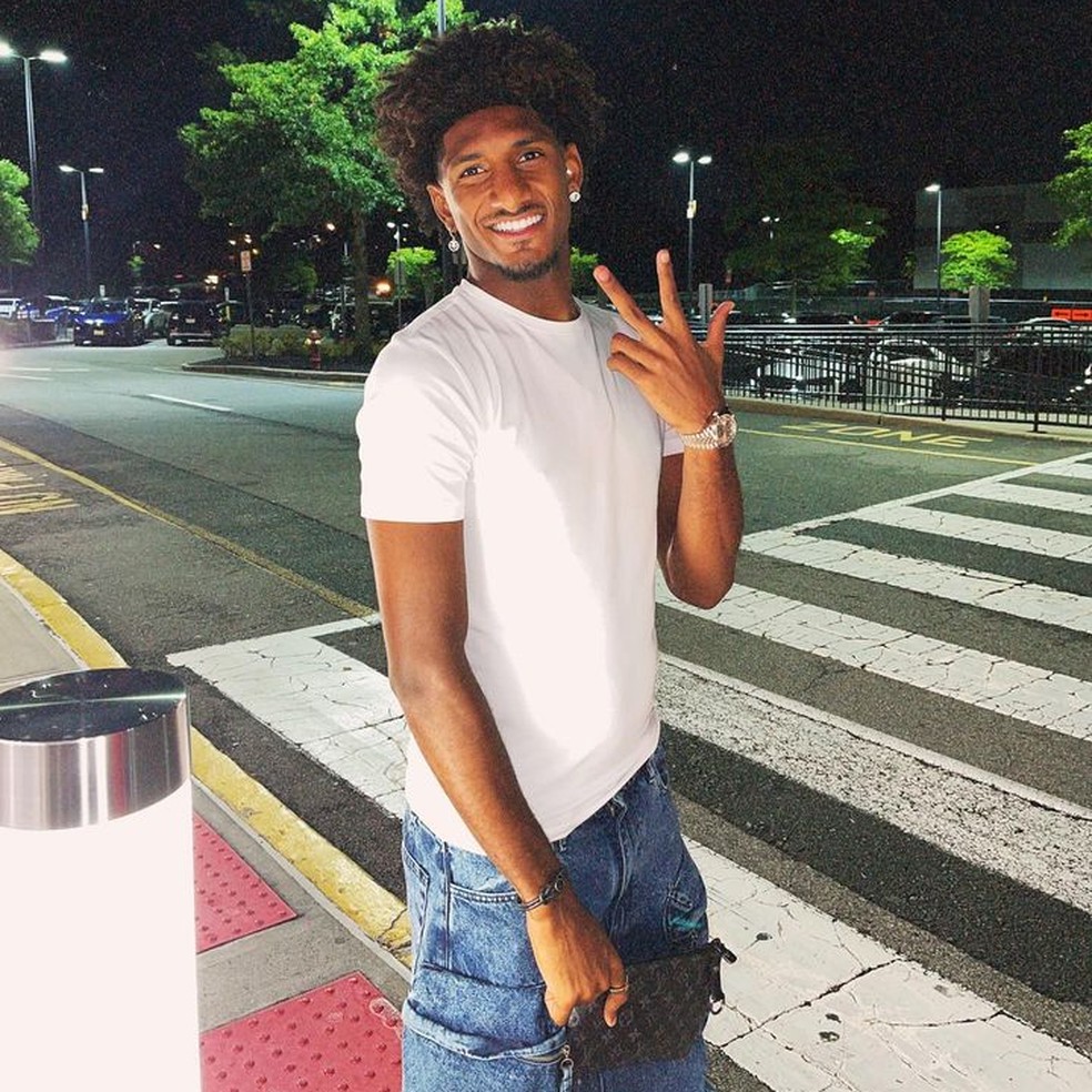 Talles Magno nos Estados Unidos, antes de se apresentar ao Corinthians — Foto: Reprodução / Instagram