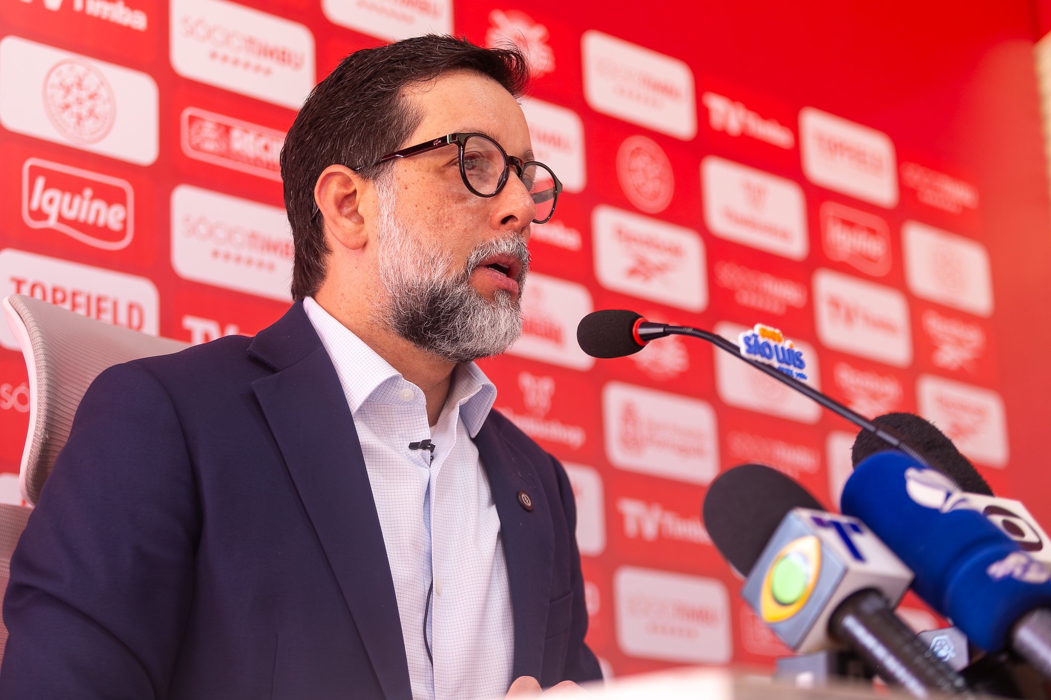 Presidente do Náutico reconhece erros, fala sobre atrasados e pede pacificação visando jogo com Avaí