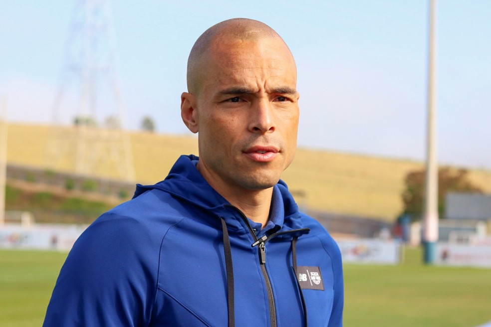 Julio César, assistente de gestão do Bragantino — Foto: João Delfino/ge