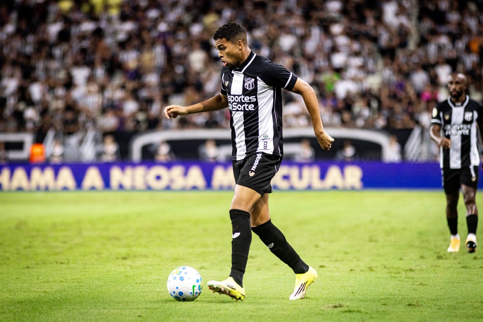 Gustavo Prado em ação pelo Ceará