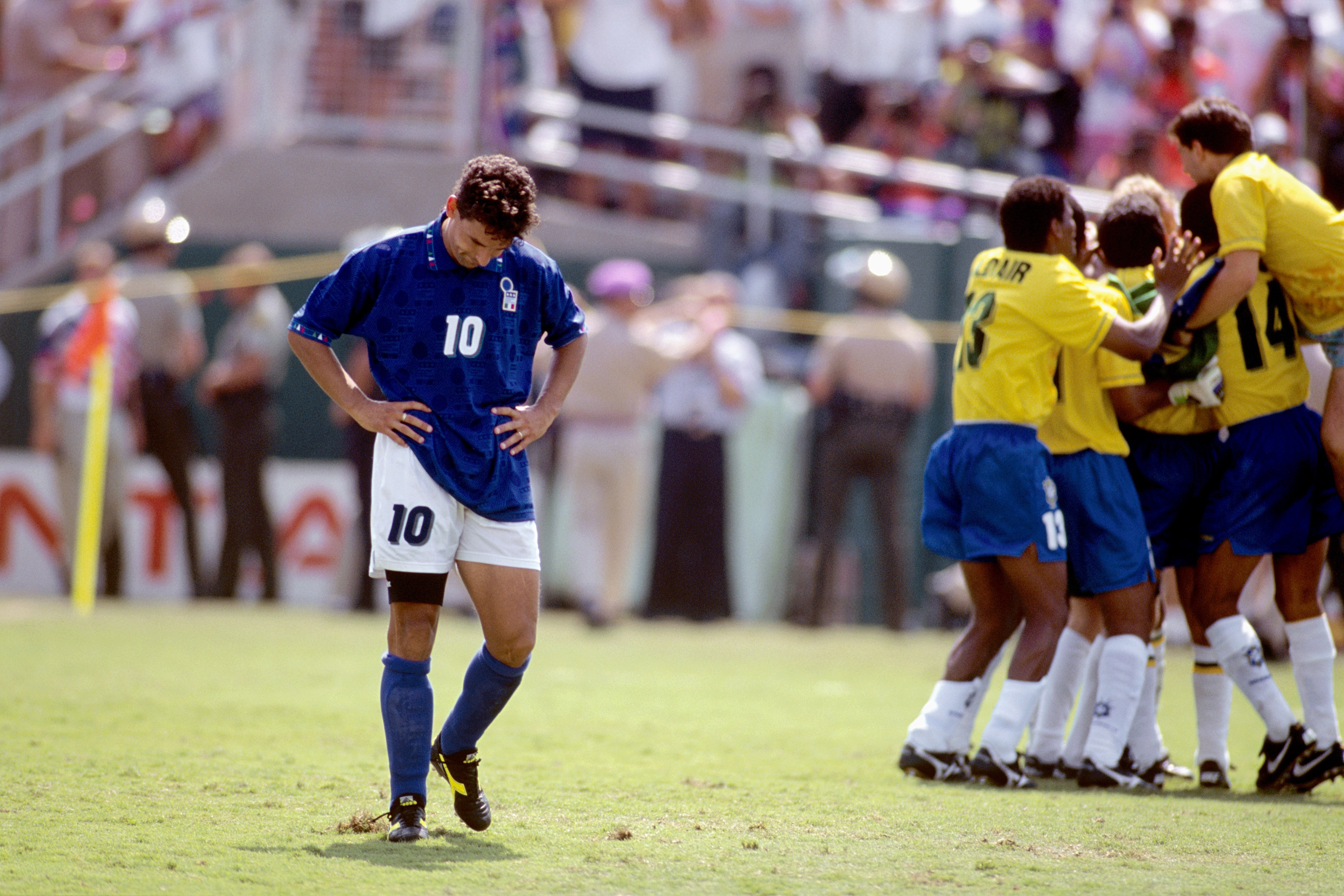 Baggio relembra trauma após perder pênalti na Copa de 94: "Foi uma vergonha imensa"