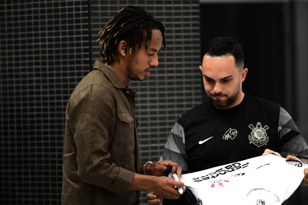 André Carrillo, meia do Corinthians — Foto: Marcos Ribolli