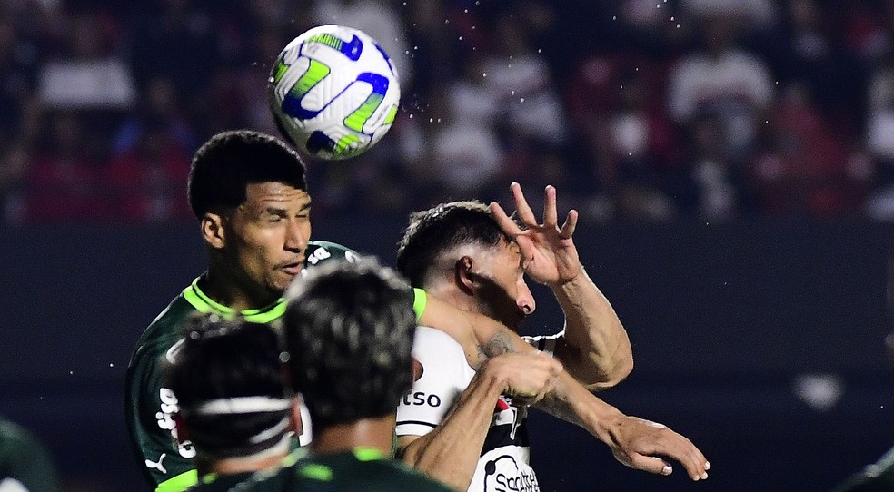 Murilo e Calleri em São Paulo x Palmeiras — Foto: Marcos Ribolli
