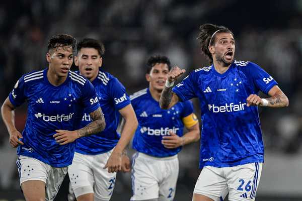 Cássio brilha e coletivo do Cruzeiro domina em vitória fundamental.