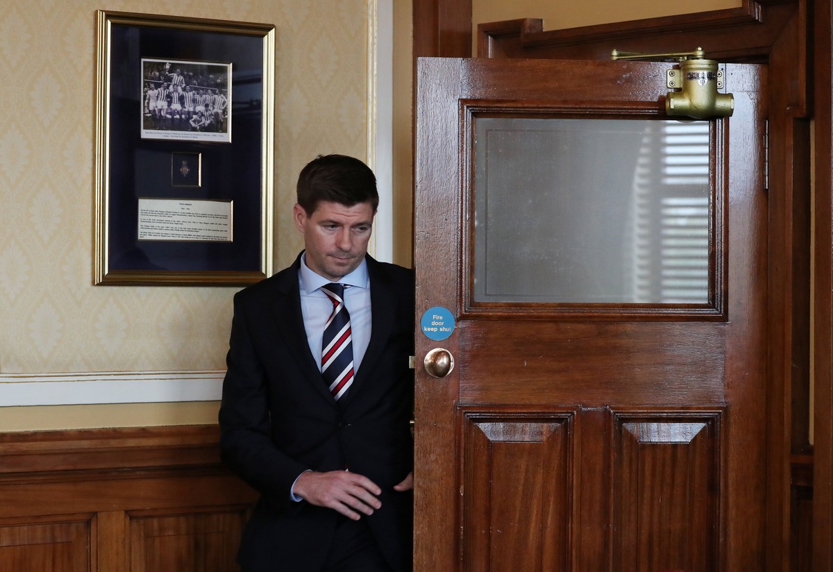 Rangers anuncia Gerrard como novo técnico para a próxima temporada ...