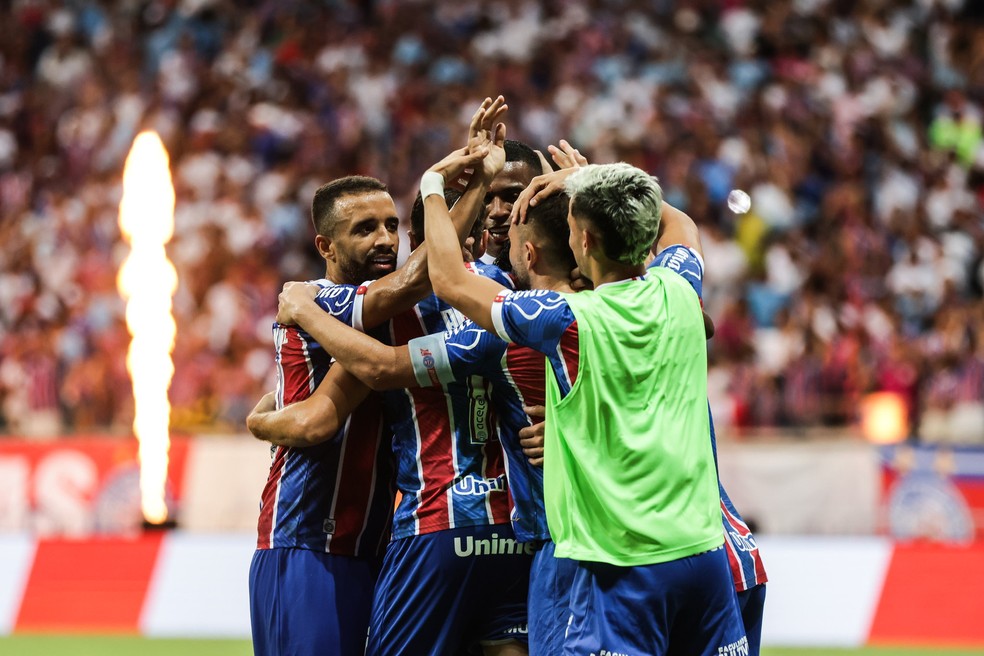 Jogadores do Bahia comemoram gol na Fonte Nova contra o Criciúma — Foto: Letícia Martins / EC Bahia