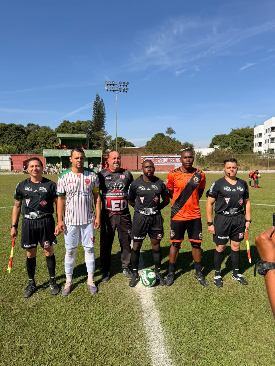 Árbitro da CBF denuncia injúria racial em jogo amador em Minas; suspeito é liberado