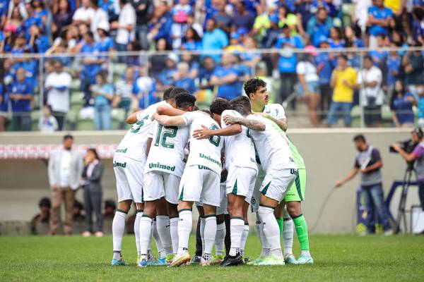 Técnico do Cruzeiro terá missões nos bastidores e em campo; veja lista e elenco à disposição