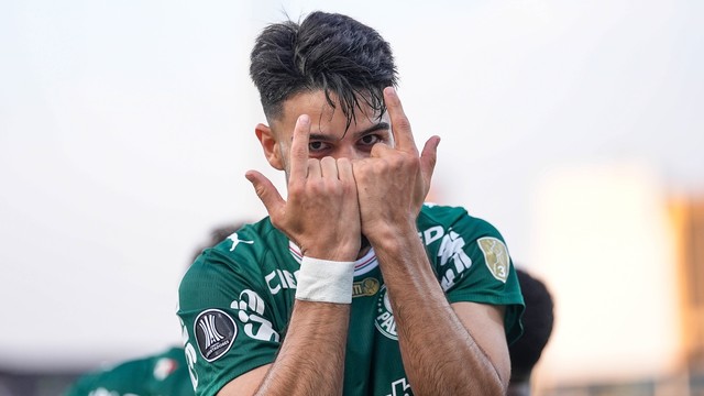 Flaco López comemora em Sporting Cristal x Palmeiras