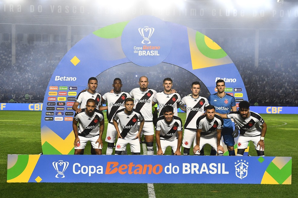 Vasco x Atl�tico-GO em S�o Janu�rio � Foto: Alexandre Dur�o