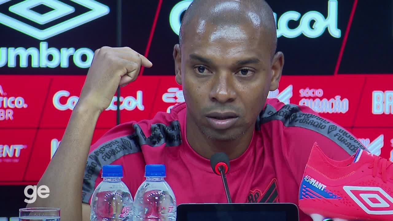 Fernandinho questiona expulsão de Thiago Heleno e faz duras críticas à arbitragem do futeb