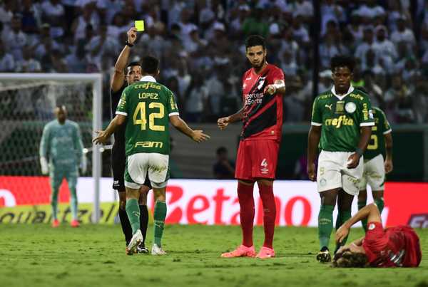 Palmeiras perde Abel, auxiliares e jogadores por suspensão no Brasileiro.